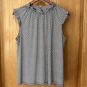 Adrianna Papell Black White Abstract Print Blosuse Pretty Sleeves Size Large